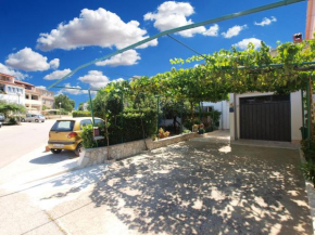 Apartments Nevina 1230